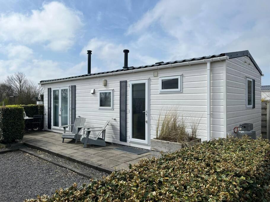 Chalet + Tiny House Nabij Strand Petten Kültér fotó