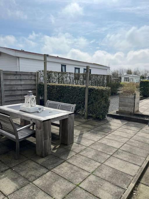 Chalet + Tiny House Nabij Strand Petten Kültér fotó